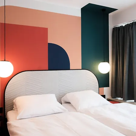 Hotel The Dot | 24/7 Checkin 3*