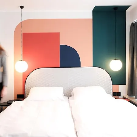 The Dot | 24/7 Checkin Hotel Munich