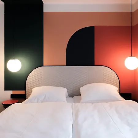 The Dot | 24/7 Checkin ホテル ミュンヘン