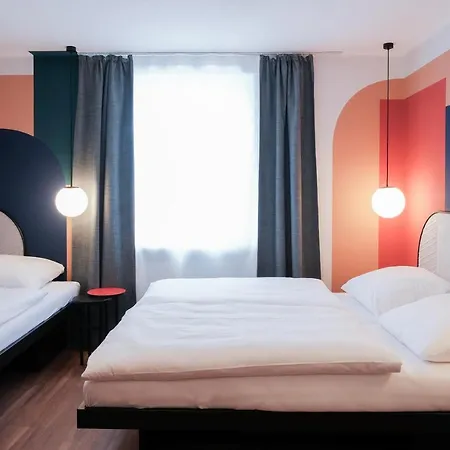 The Dot | 24/7 Checkin 3* ミュンヘン