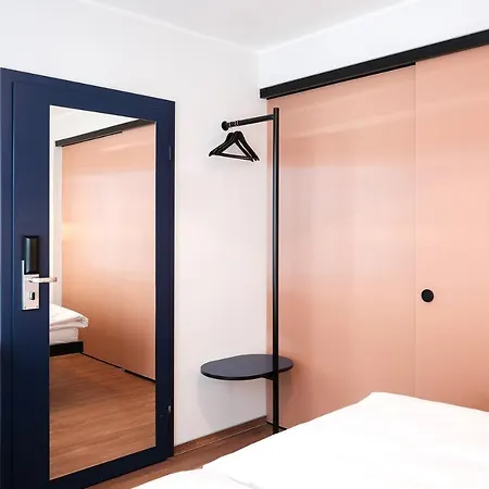 The Dot | 24/7 Checkin ホテル 3*