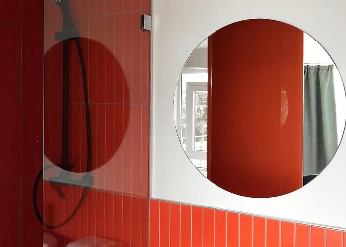 Hotel The Dot | 24/7 Checkin 3*