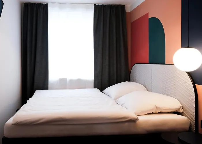 Hotel The Dot | 24/7 Checkin 3*