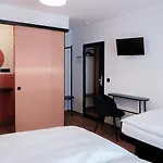 Hotel The Dot | 24/7 Checkin