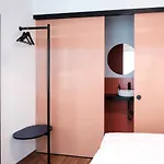 Hotel The Dot | 24/7 Checkin 3*