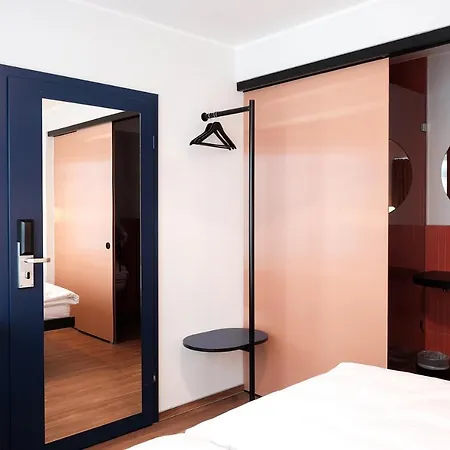 The Dot | 24/7 Checkin Hotel Mnichov
